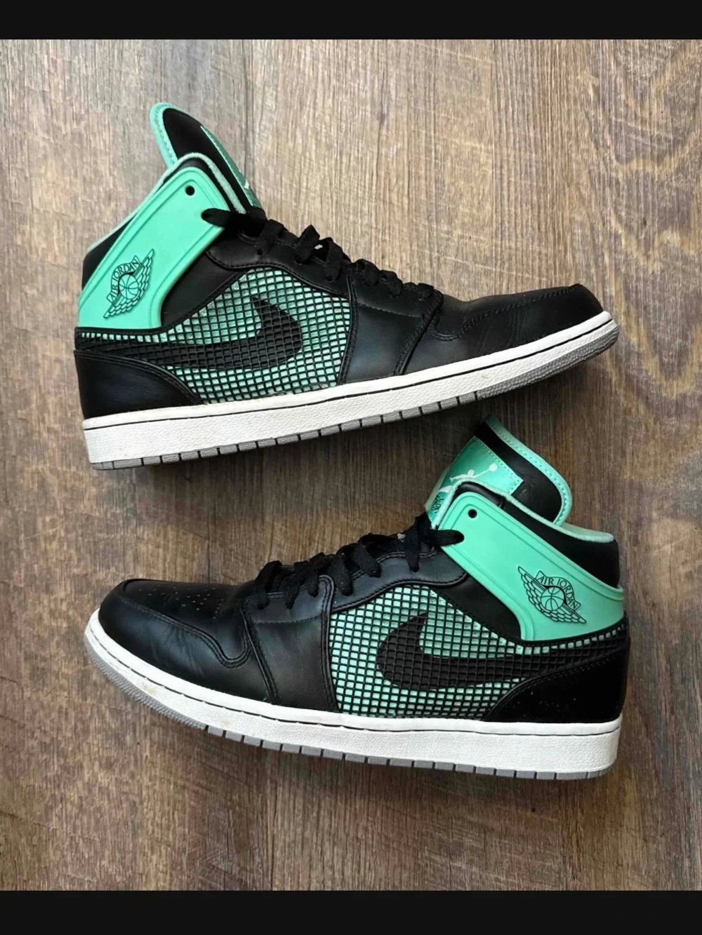 Nike Air Jordan 1 Retro ‘89 Green Glow Black Size 11 Sneakers Shoes 599873-033.